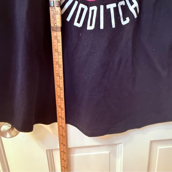 Harry Potter Black and Gray Long Sleeve Tee with Gryffindor Quidditch - Picture 5 of 6